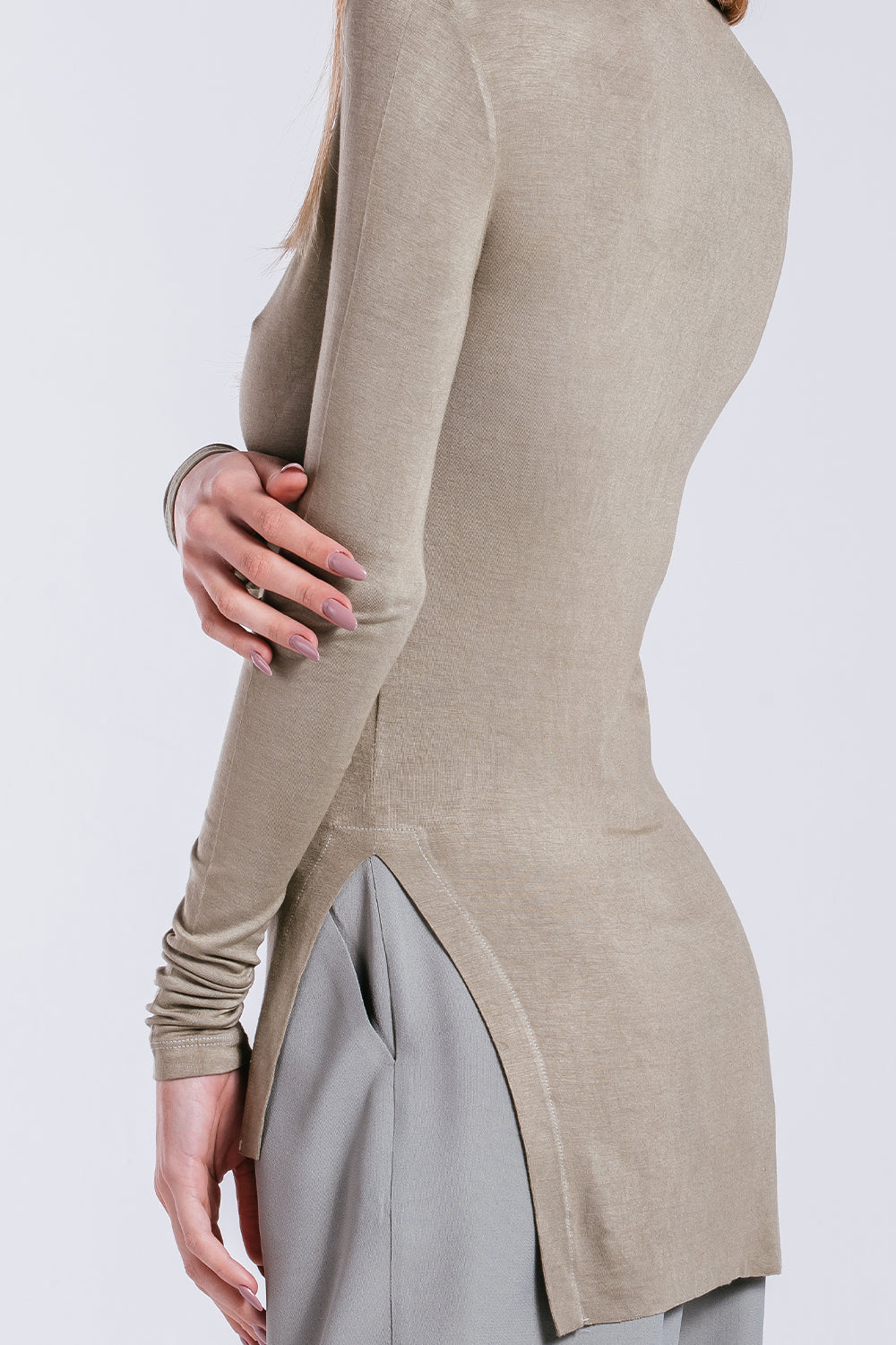 Blusa Longuete Decote V - Militar
